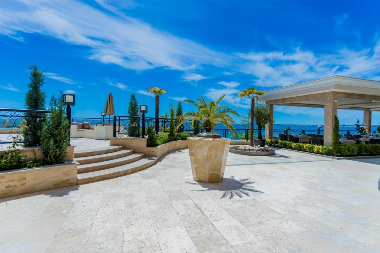 Onyx Beach Residence - Free Parking & Beach Access Sveti Vlas Bagian luar foto